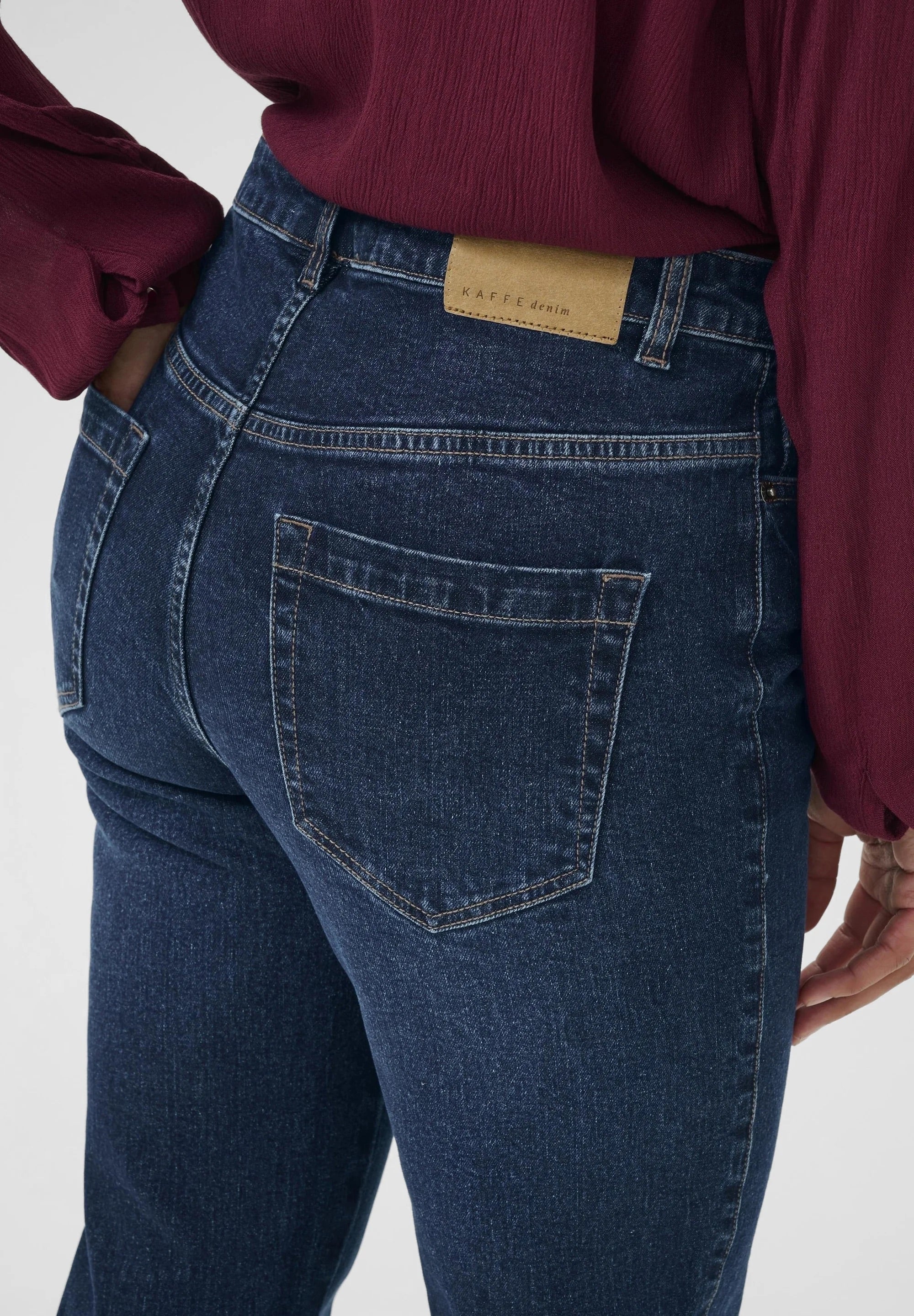 Kaffe KAmaris Reg Fit Dark Blue Straight Leg High Waist Jeans – 5-Pocket Classic Fit | Women