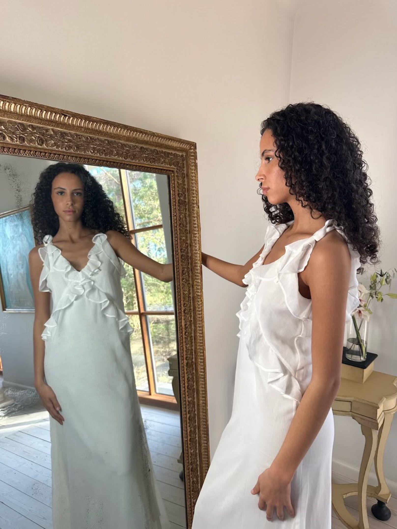 Neo Noir Dara White Chiffon Ruffle V-Neck Maxi Dress – Sleeveless | Women
