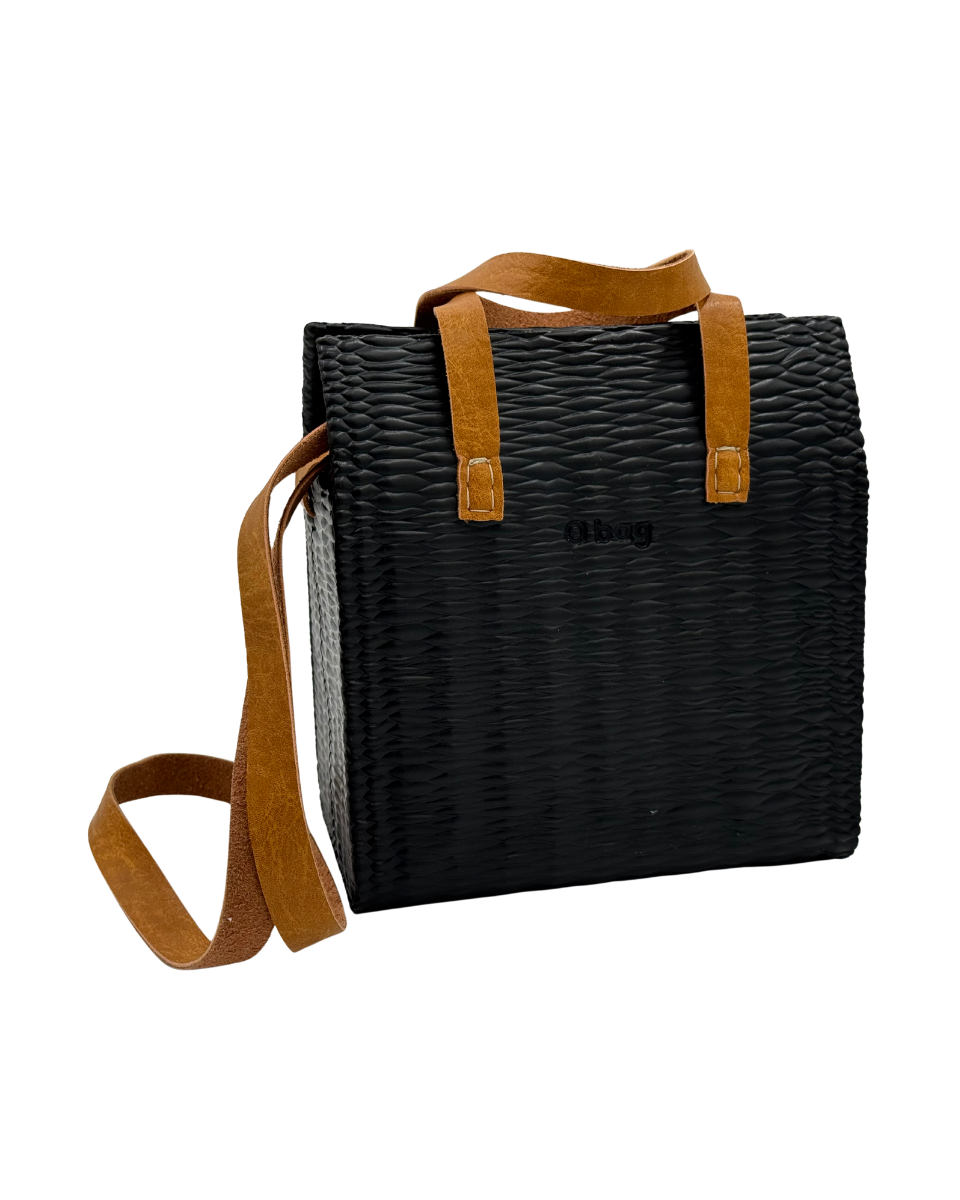 O bag Glam – Black Woven Texture Bag with Cognac Leather Handles
